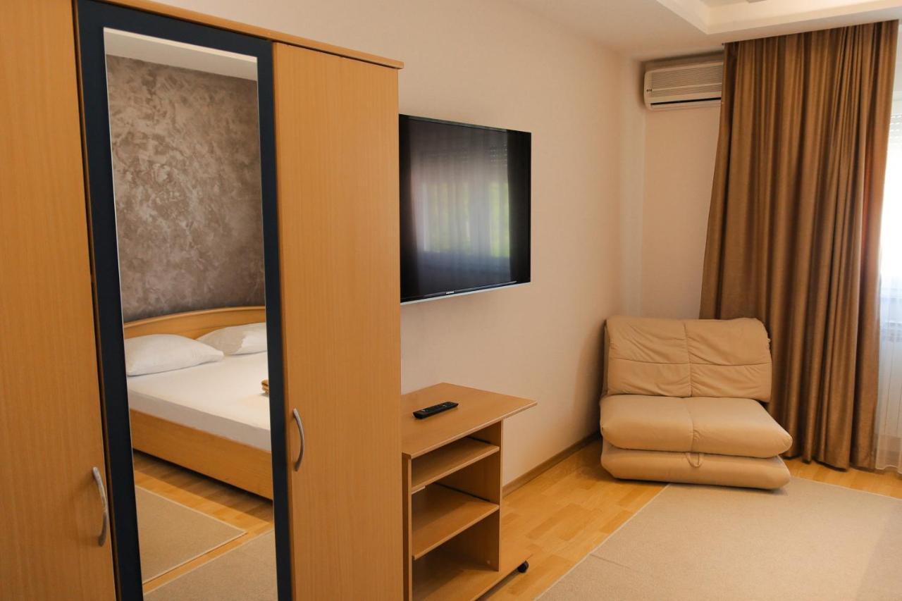 Motel Lav Čapljina エクステリア 写真