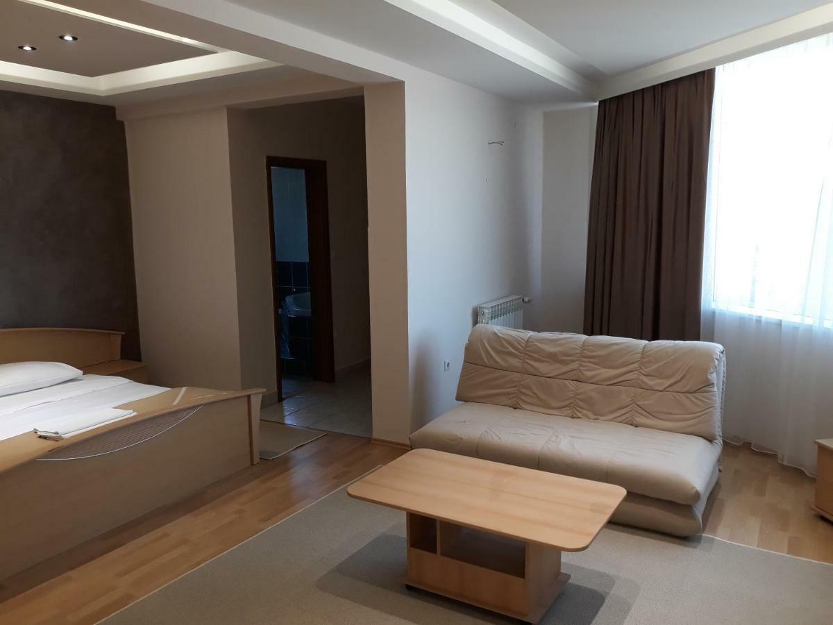 Motel Lav Čapljina エクステリア 写真